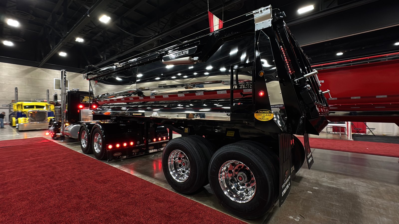 ViperLite black show trailer rear